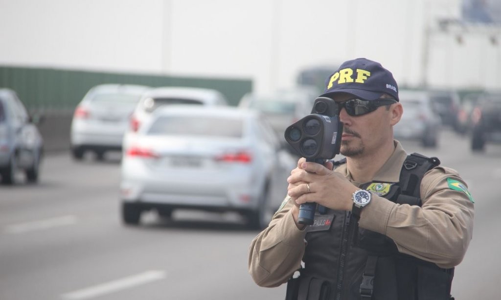 PRF reforça fiscalização para coibir infrações de trânsito no carnaval