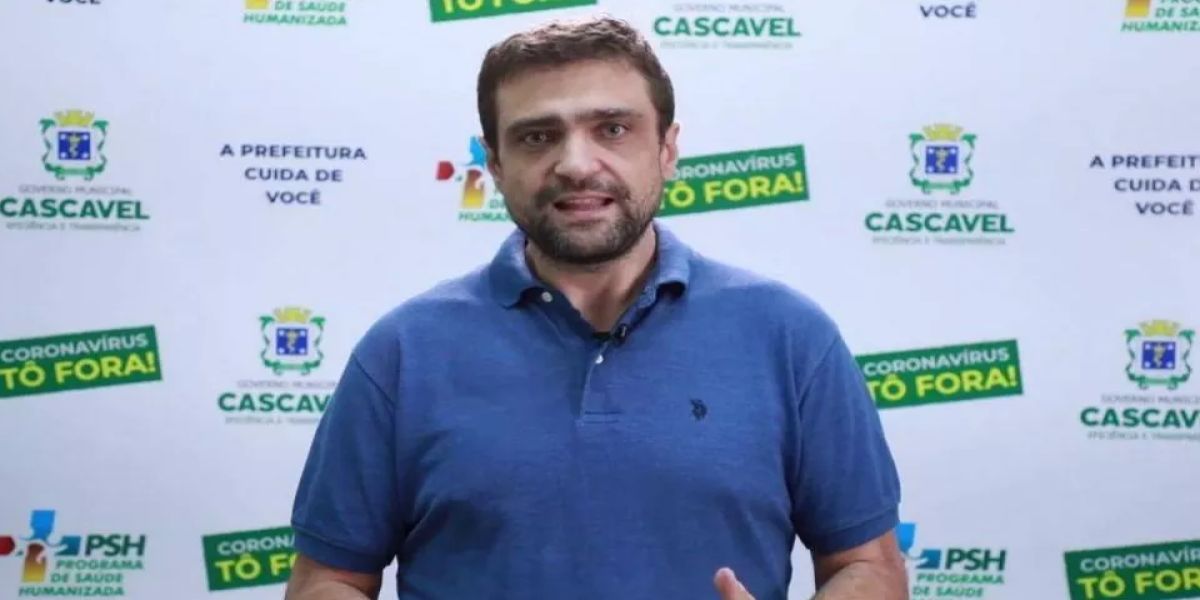 Thiago Stefanello volta à Prefeitura de Cascavel depois de cinco meses