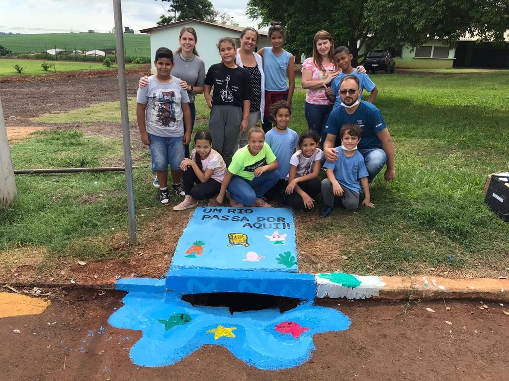 Alunos da rede municipal participam do “1º Concurso regional de pinturas bueiros/boca de lobo