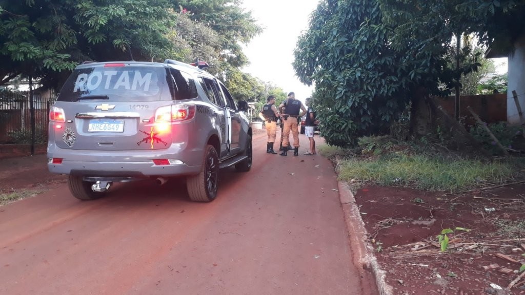 Rotam prende homem com mandado em aberto, e outro com drogas em Corbélia