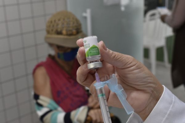 Na reta final da campanha, Saúde alerta população para vacinação contra gripe e sarampo