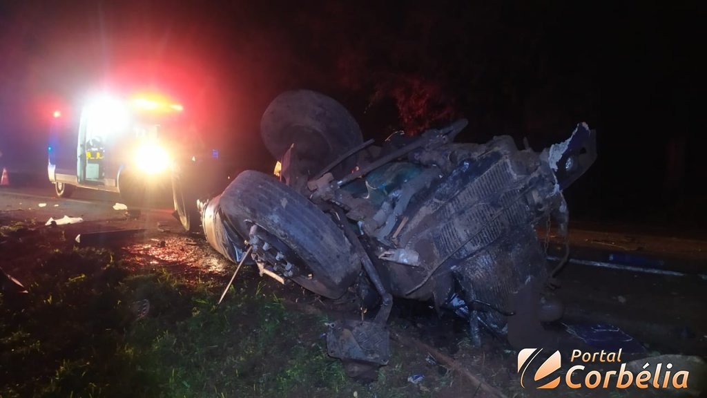 Saída de pista seguida de tombamento é registrada durante a madrugada na BR369