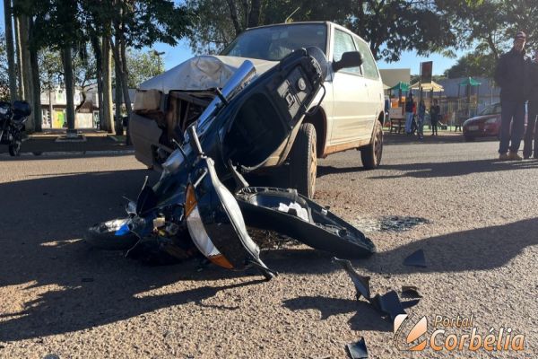 Motociclista fica ferido em colisão com veículo no centro