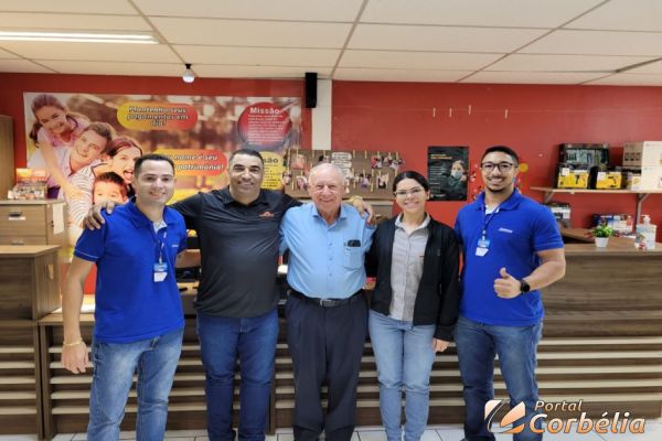 Mário Gazin Visita a Combate Móveis e Eletros em Corbélia 