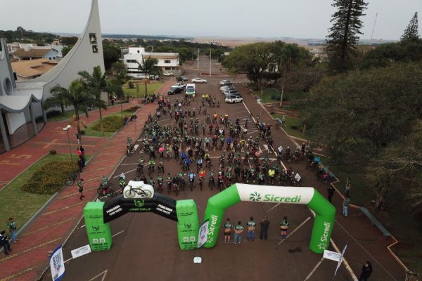 Ciclistas participam da 2ª edição da romaria com destino ao Santuário em  Braganey