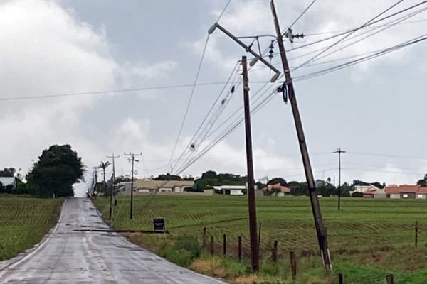 Temporal deixa cerca de 90 mil unidades consumidoras sem energia no Centro-Sul e Oeste