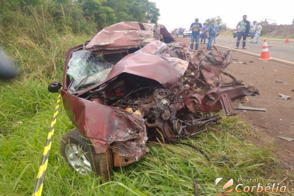 Homem morre após violenta colisão na BR369 em Ubiratã 