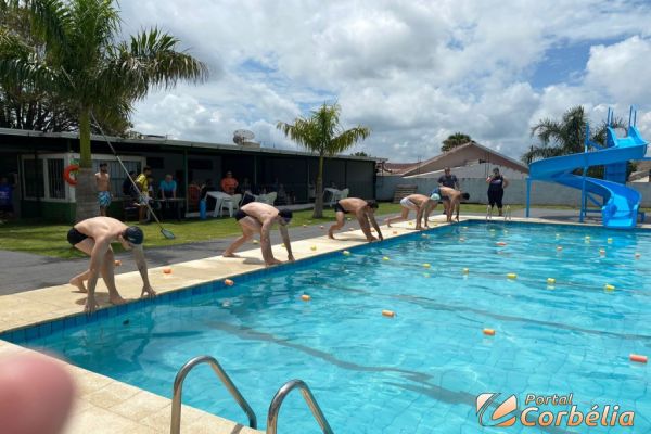 Amâncio Moro e Academia Estação do Corpo e Bar do Ico/Recantu's Bar comemoram título por equipes da natação nos Jocorb’s