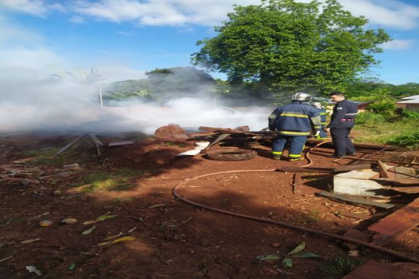 Defesa Civil combate dois focos de incêndio nas primeiras horas de 2023