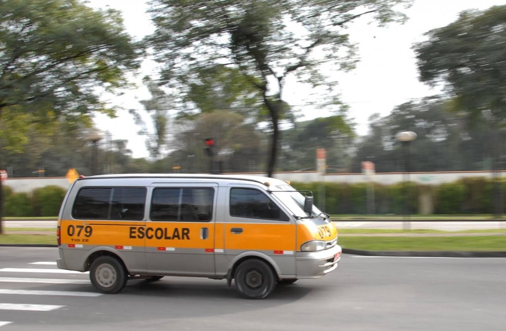 Confira os cuidados recomendados pelo Procon ao contratar transporte escolar