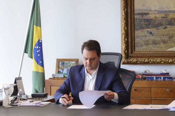 Governador autoriza progressão de 329 profissionais da Polícia Civil do Paraná