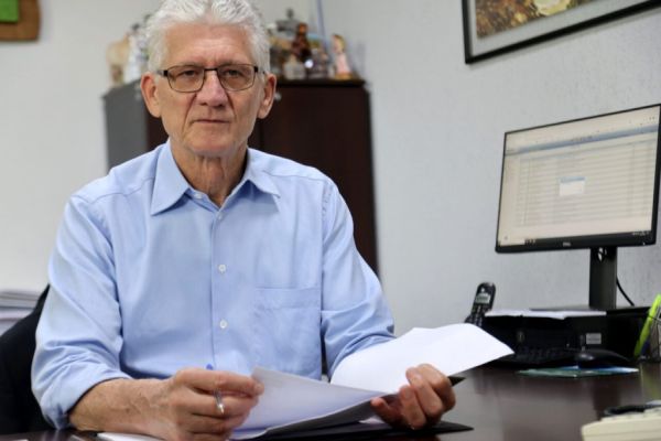 Moro, Ortigara e comitivas nesta segunda no Show Rural