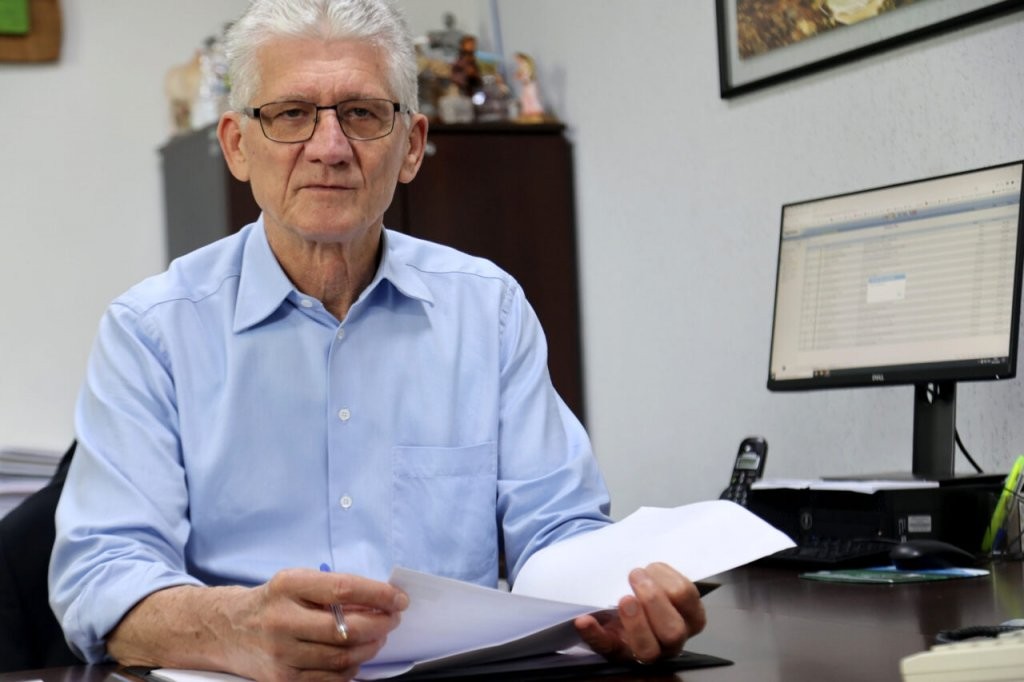 Moro, Ortigara e comitivas nesta segunda no Show Rural