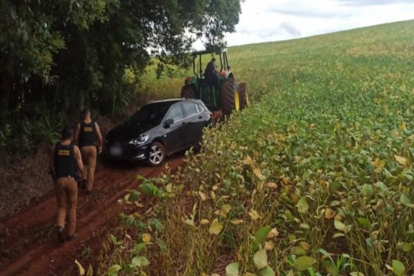 Piratas do asfalto roubam compristas na BR-369; PM age rápido e localiza veículo utilizado no crime