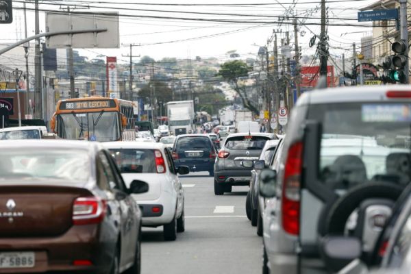 2,6 milhões de pessoas estão com IPVA em dia no Paraná; saiba o que fazer se ele estiver atrasado