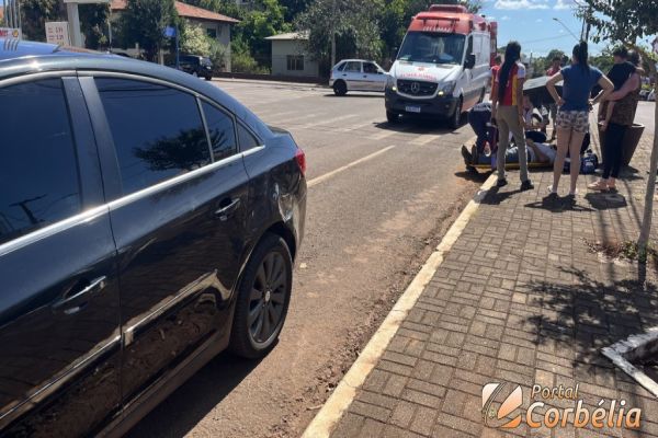 Colisão entre carro e moto é registrada no centro de Corbélia