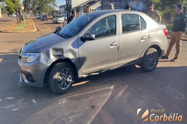 Duas pessoas ficam feridas em colisão entre carro e moto em Corbélia