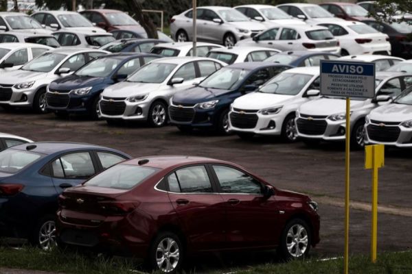 Governo prorroga por 15 dias desconto de carros a pessoas físicas