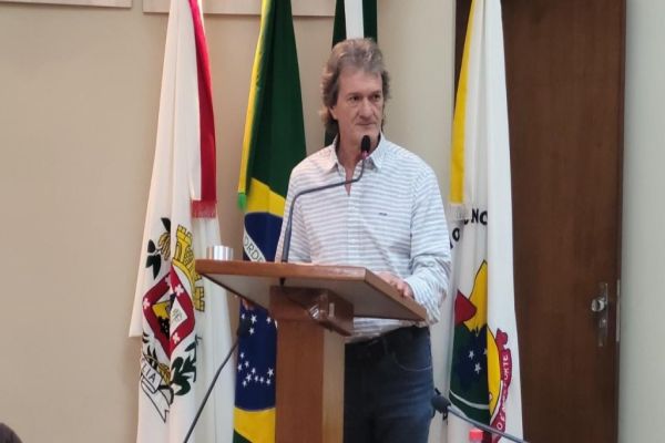 Suplente ao cargo de vereador, Jair Fontana assume os trabalhos legislativos