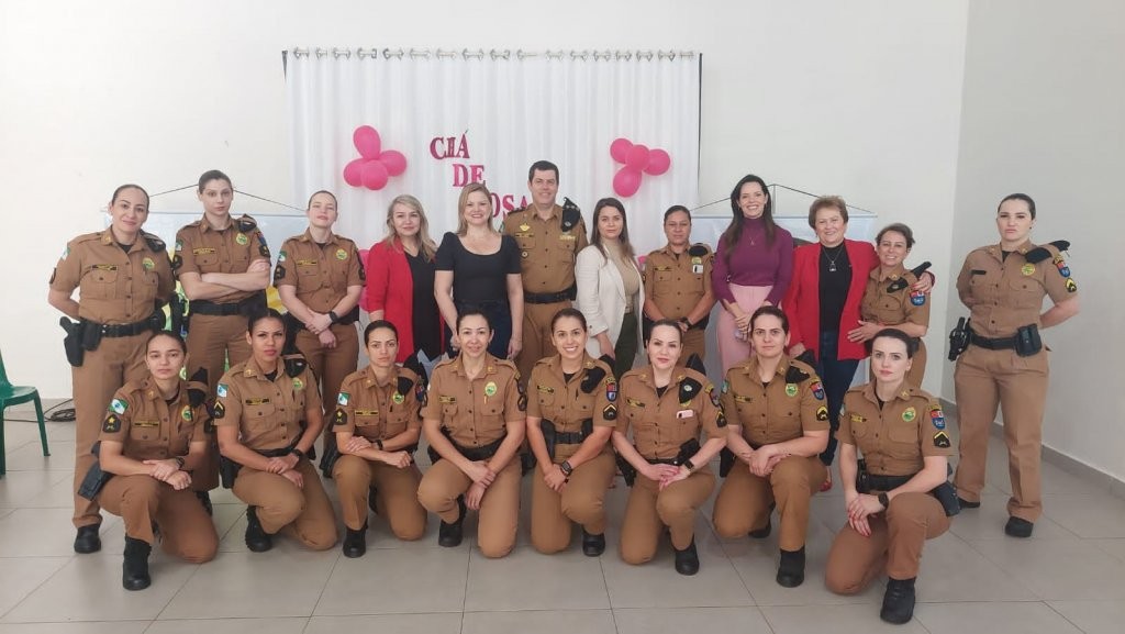 Policiais Militares femininas participam do Chá de Rosas em Assis Chateaubriand