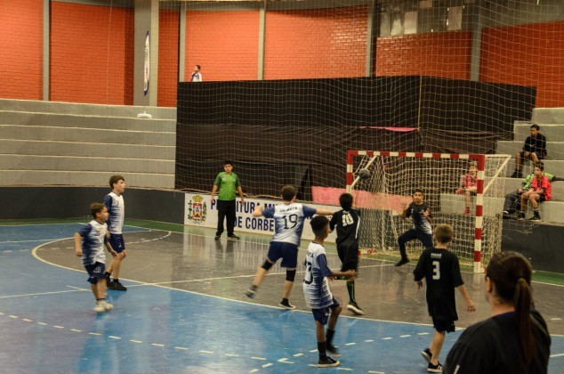 Corbélia reúne mais de 130 jovens atletas em I Festival de Handebol Masculino Sub 10 e Sub 12