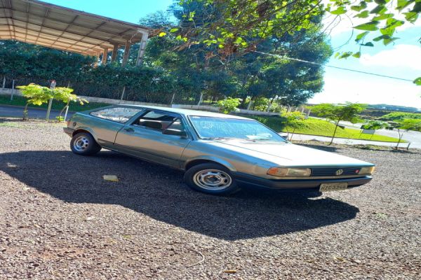 Veículo Gol placas  HZC3344 foi furtado em frente a mascarello em Cascavel