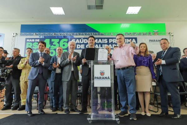 Governador libera mais R$ 403 milhões para a saúde e entrega novos carros e ambulâncias