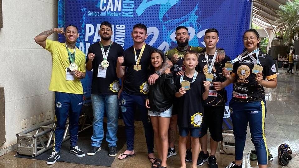 Vendrame Team, do Oeste do Paraná, Brilha com 100% de Aproveitamento no Pan-Americano de Kickboxing