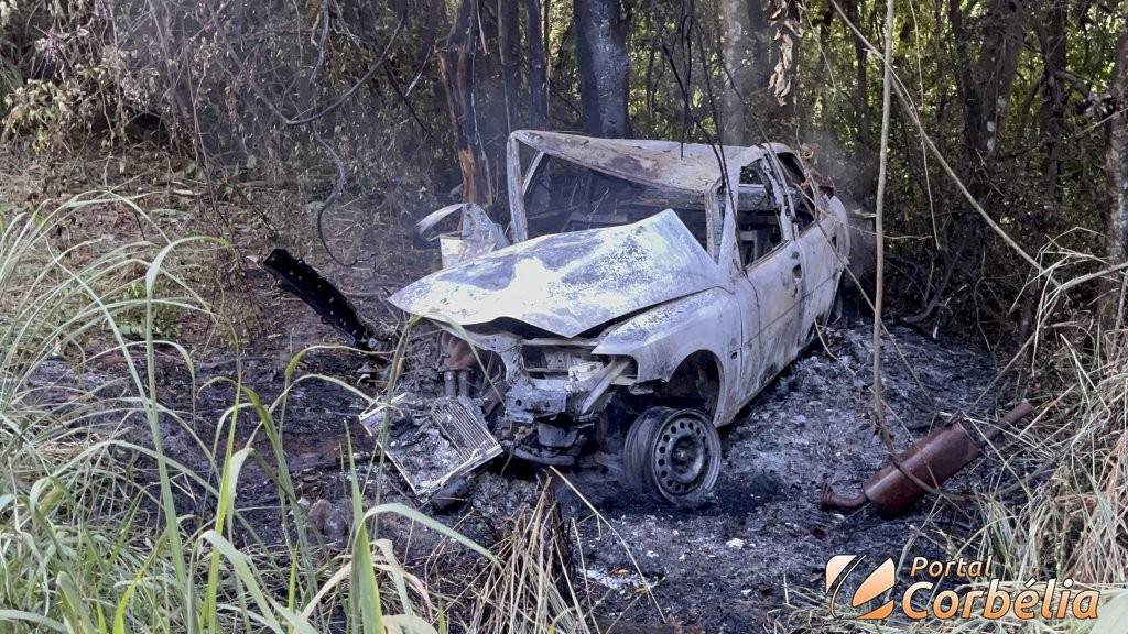 Carro explode após acidente na PR-574 em Corbélia