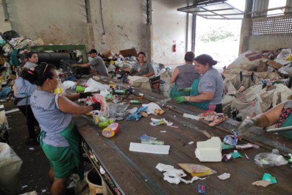 Recorde na coleta de resíduos recicláveis em Corbélia impulsiona economia local