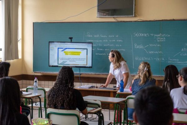 Rede estadual abre inscrições para contratar professores para Educação Profissional