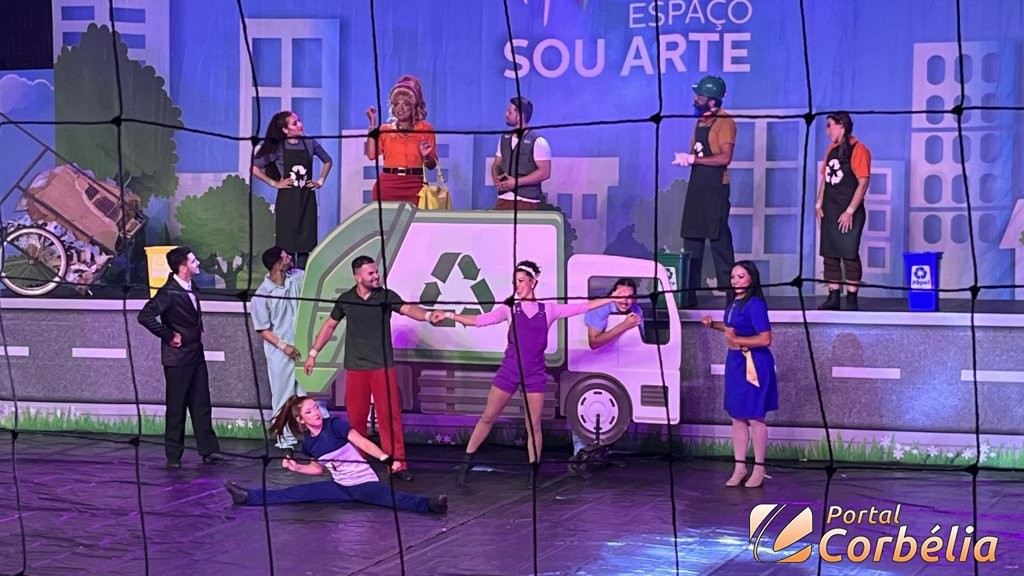 Imagem referente a notícia: Espetáculo teatral Juliana e Romão - Um caso de Separação emociona o público em Corbélia