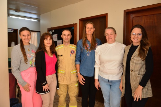 Escolas municipais de Corbélia iniciam programa de prevenção de acidentes domésticos em parceria com o Corpo de Bombeiros Comunitário