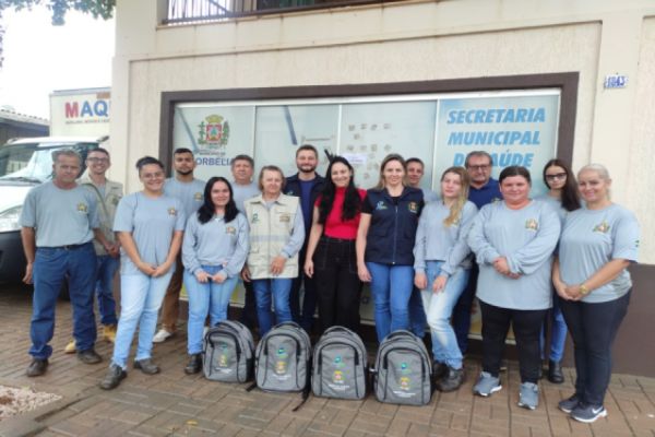 Corbélia equipa agentes de endemias com novos kits de trabalho