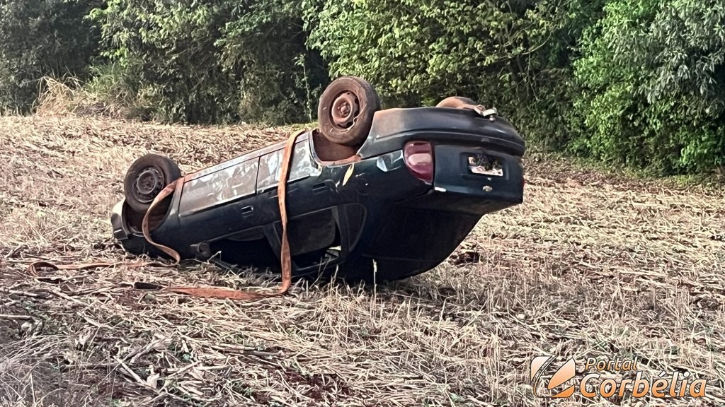 Imagem referente a notícia: Homem fica ferido em capotamento na estrada rancho mundo