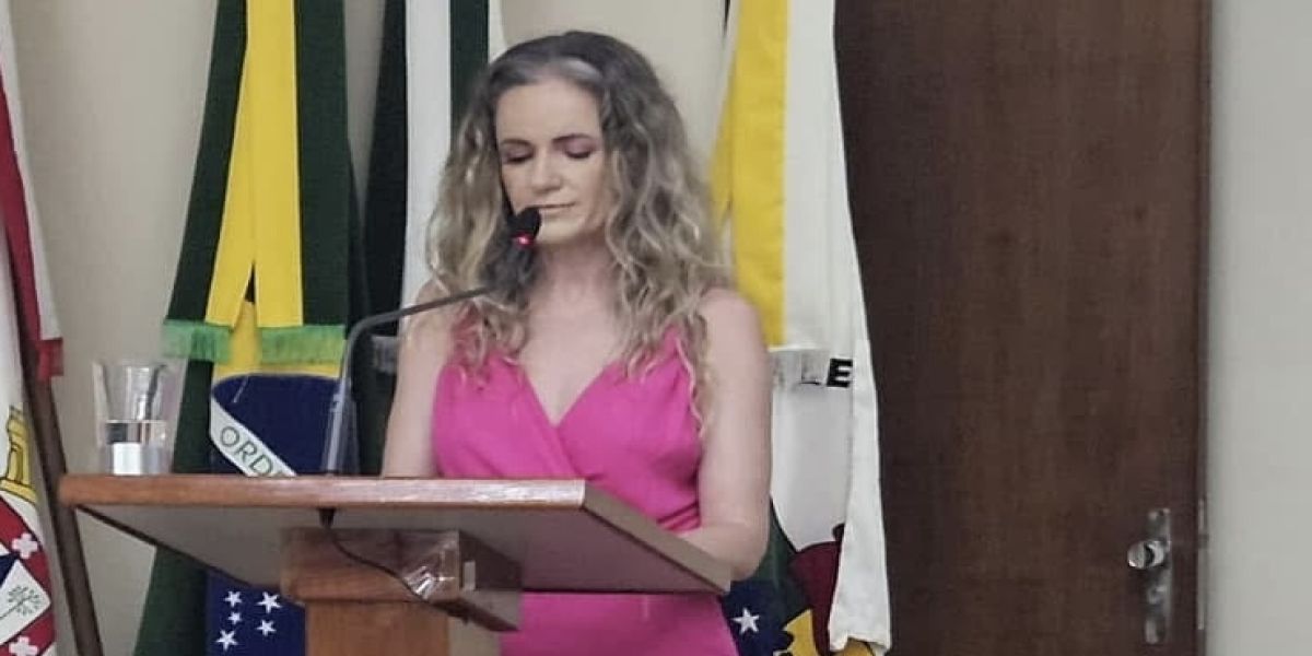 Vereadores de Corbélia concedem título de Cidadã Honorária à promotora Dra. Claudia Tonetti Biazus