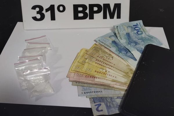 Polícia Militar de Corbélia apreende drogas e detém suspeito de tráfico