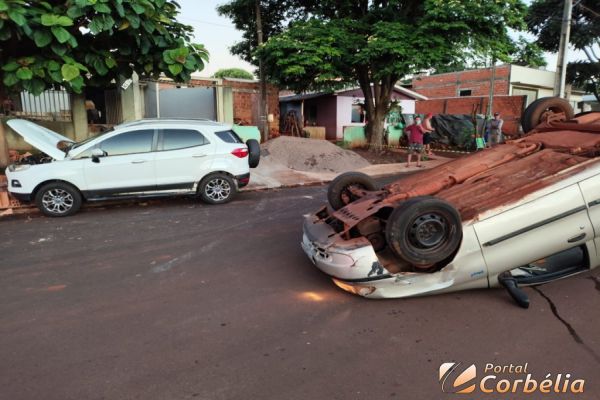 Colisão com capotamento mobiliza equipes de emergência em Corbélia