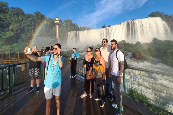 Imagem referente a notícia: Mais de 1,8 milhão de turistas: Parque do Iguaçu registra a 2ª maior visitação anual