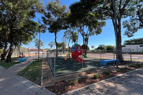 Diversão garantida nas férias: Playground para as crianças em diversos pontos de Corbélia