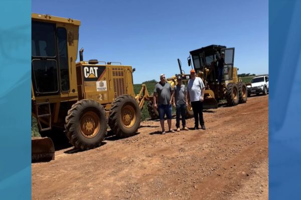 Imagem referente a notícia: Secretaria de Agricultura de Corbélia prepara cascalho para mutirão de melhoria nas estradas rurais