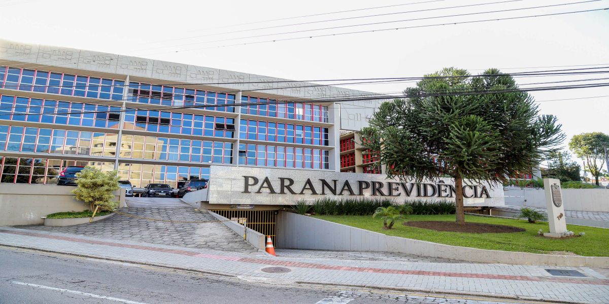 Paranaprevidência: beneficiários devem atualizar dados para evitar bloqueio de pagamentos
