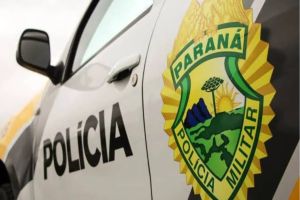 Imagem referente a notícia: Condutor embriagado atinge patinete estacionado e é preso no centro de Corbélia