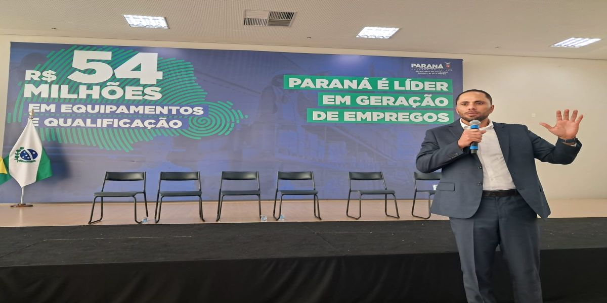 Agência do Trabalhador de Corbélia participa de solenidade no Palácio Iguaçu e recebe novos equipamentos