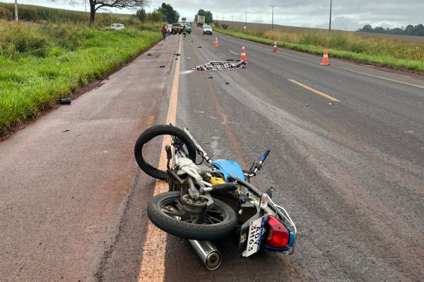 Imagem referente a notícia: Tragédia na BR-369: Motociclista morre em colisão frontal com carreta