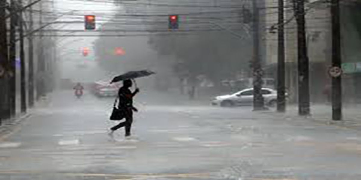 Tempestades e baixas temperaturas: frente fria traz mudanças bruscas a partir de domingo