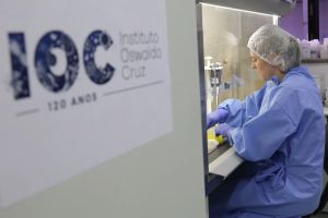 Imagem referente a notícia: Fiocruz: vírus respiratórios permanecem em alta na maior parte do país