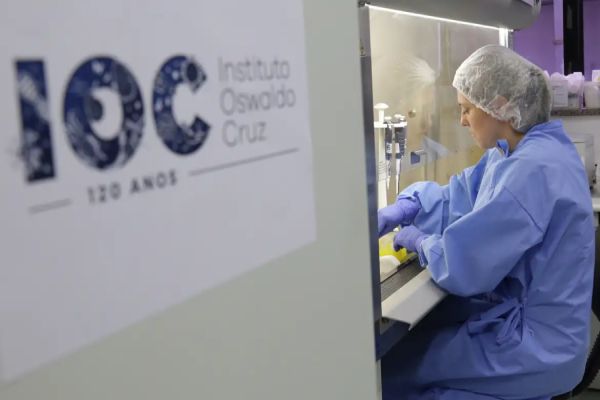 Imagem referente a notícia: Fiocruz: vírus respiratórios permanecem em alta na maior parte do país
