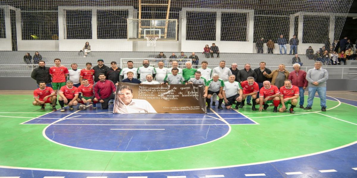 Prefeitura entrega revitalização da Praça Paraguai em noite de homenagens e avanços sociais