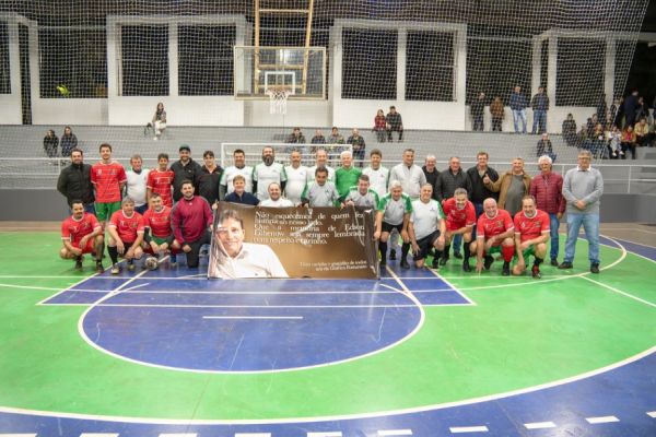 Prefeitura entrega revitalização da Praça Paraguai em noite de homenagens e avanços sociais
